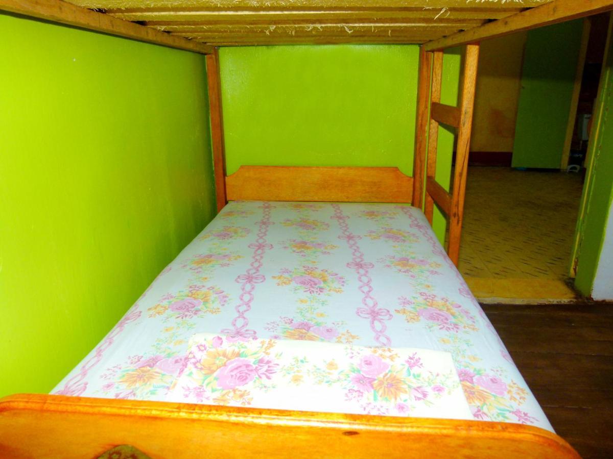 A&T Amazon Backpacker'S Bed & Breakfast Iquitos Exterior photo