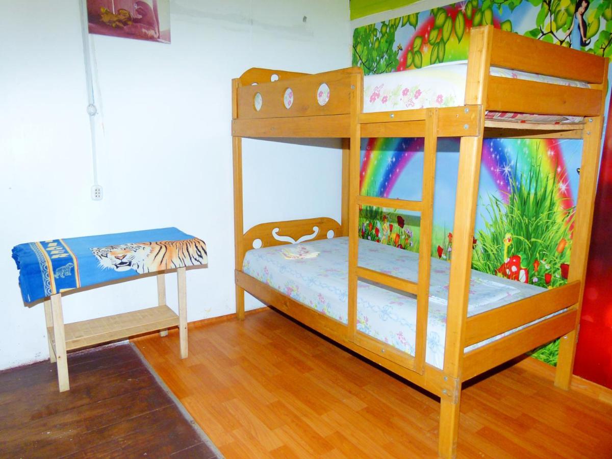 A&T Amazon Backpacker'S Bed & Breakfast Iquitos Exterior photo